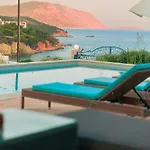 Alexandros Hébergement de vacances *
